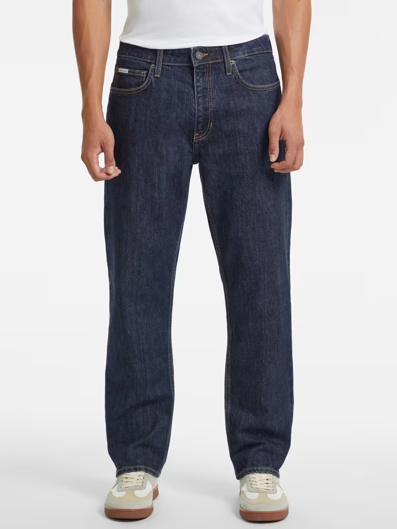 G16 Straight Jeans